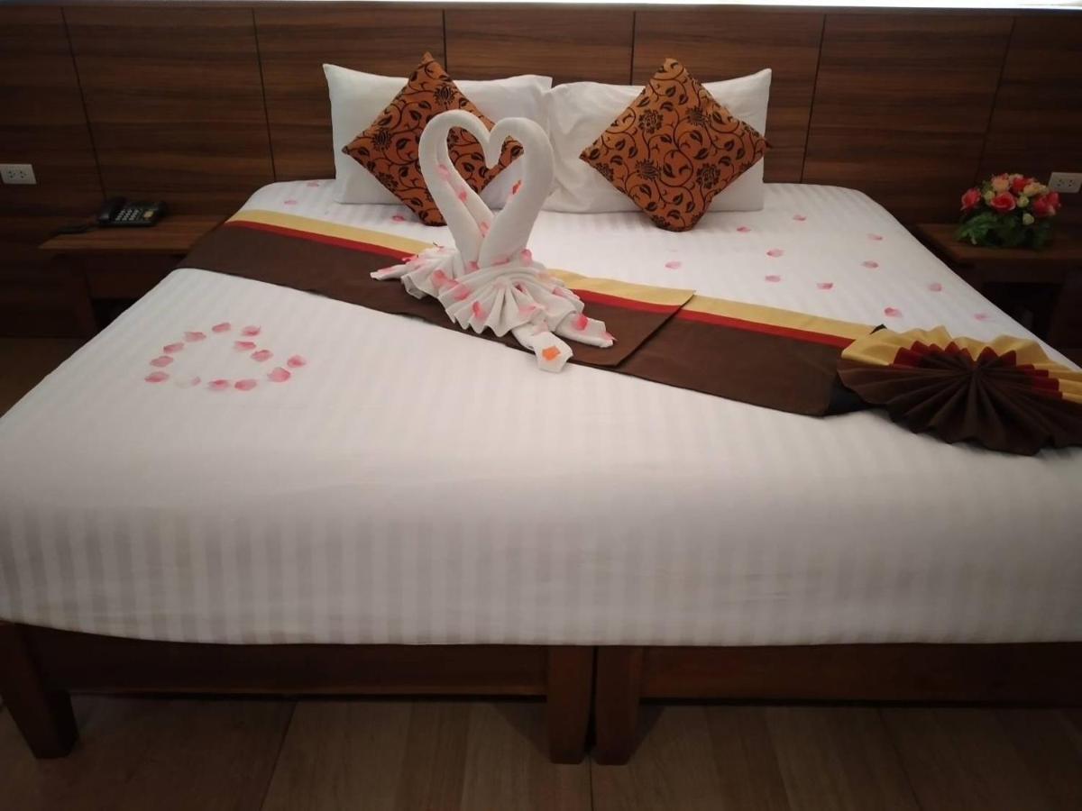 Saisawan Beach Luxury Hotel На Джомтиен Екстериор снимка