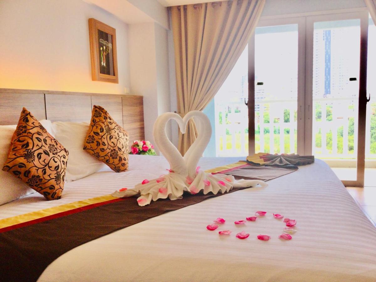 Saisawan Beach Luxury Hotel На Джомтиен Екстериор снимка