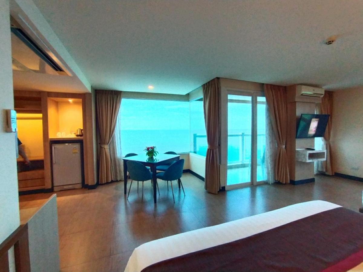 Saisawan Beach Luxury Hotel На Джомтиен Екстериор снимка