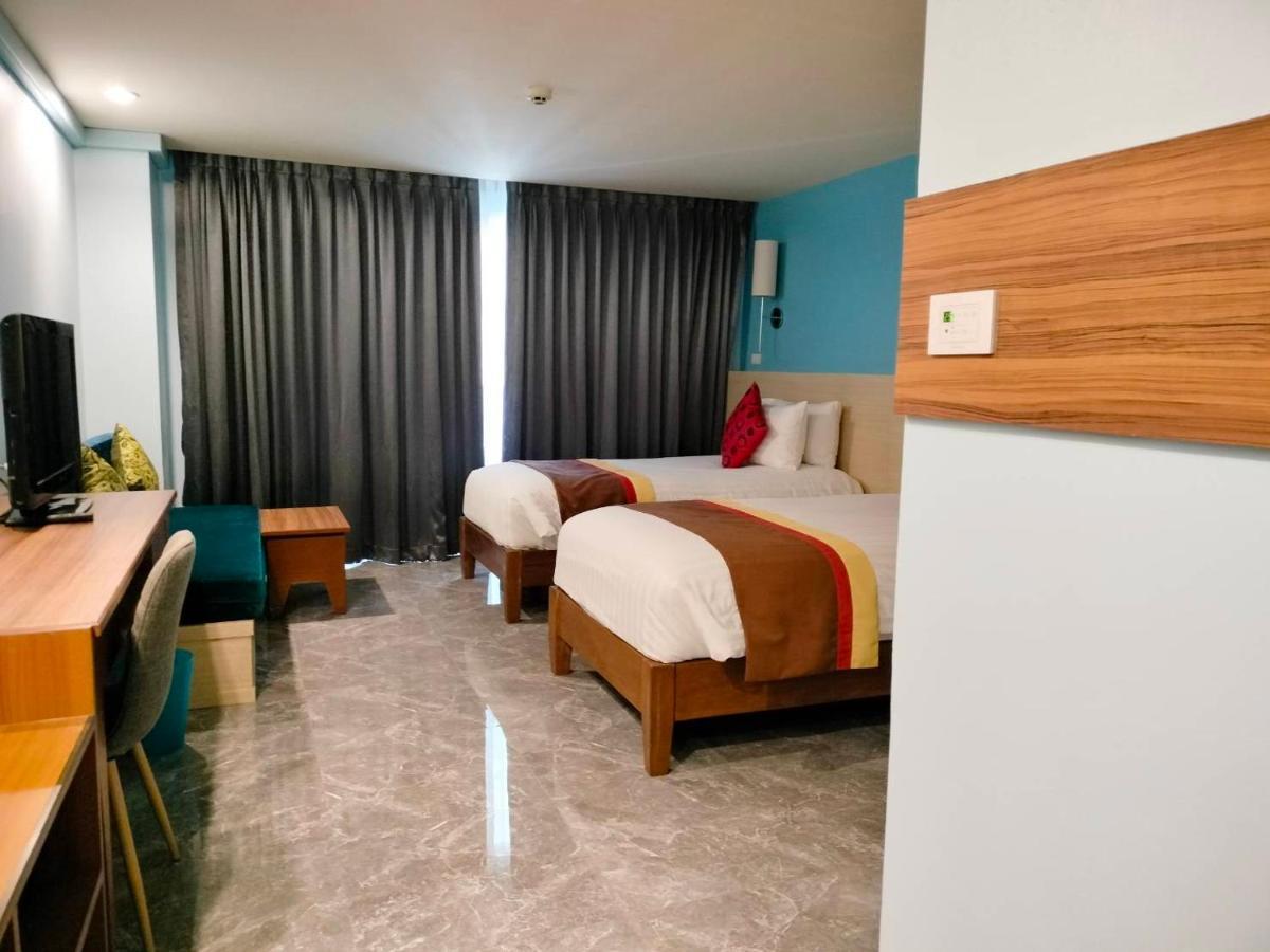 Saisawan Beach Luxury Hotel На Джомтиен Екстериор снимка