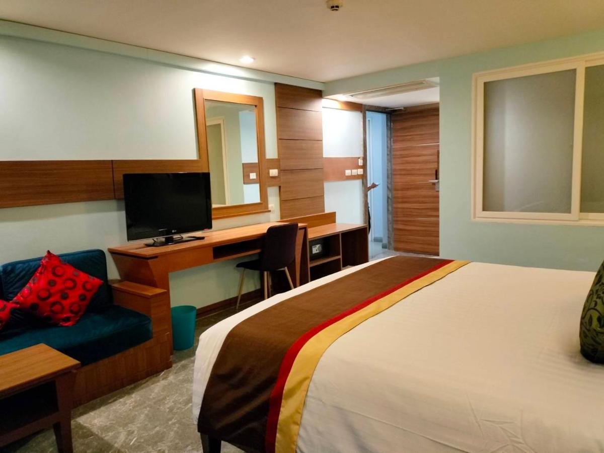 Saisawan Beach Luxury Hotel На Джомтиен Екстериор снимка