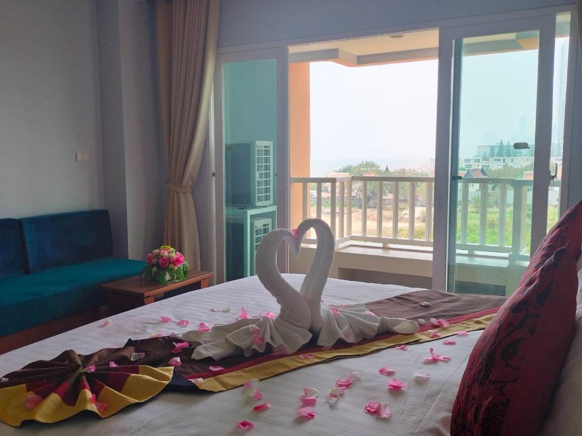 Saisawan Beach Luxury Hotel На Джомтиен Екстериор снимка
