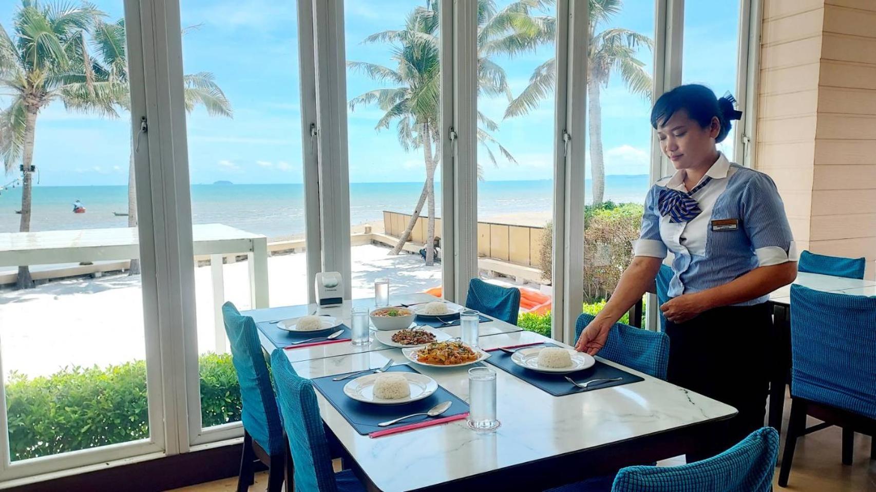 Saisawan Beach Luxury Hotel На Джомтиен Екстериор снимка