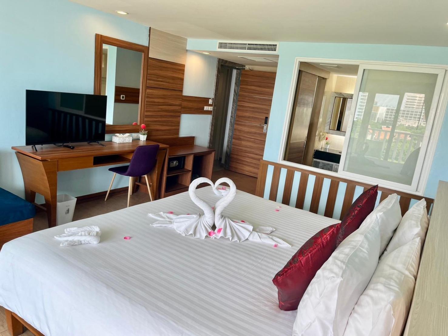 Saisawan Beach Luxury Hotel На Джомтиен Екстериор снимка